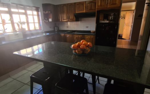 5 Bedroom Beauty in the Secunda Green Area